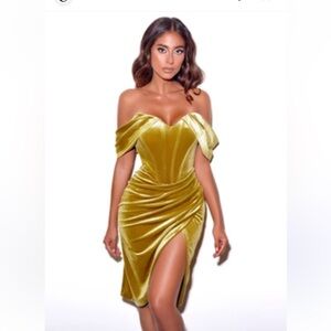 New Miss Circle OMARIA VELVET OFF SHOULDER CORSET DRESS Size‎ S M Small Sexy